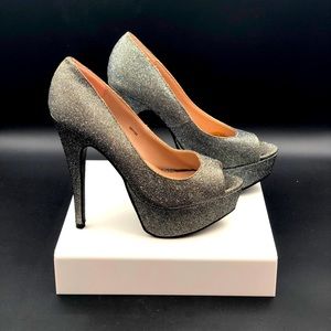 Platform open toed silver glitter! SEXY!